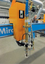 Detail suportu s autogenním  hořákem vybavený IHT kapacitním řízením výšky 