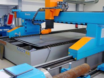 Vanad BLUESTER 40/60 3D plazmová hlava doplněný o rotátor RotCUT pro řezání trubek 500x6 000 mm