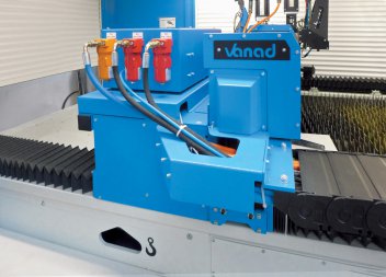 Automatická plynová konzole N2, O2, vzduch s automatickým přepínáním.